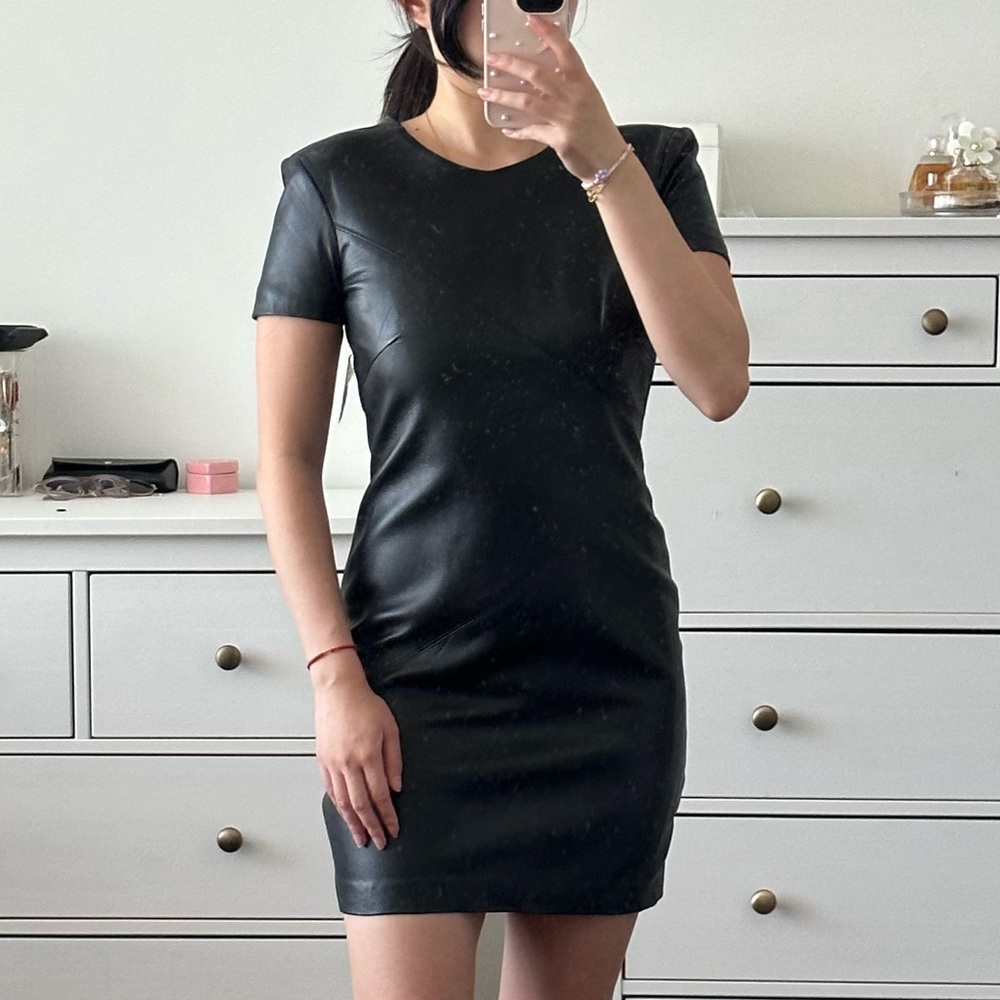 Vintage 90s Laundry by Shelli Segal black leather short sleeve mini dress